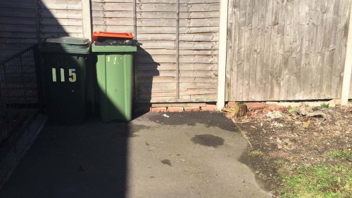 Eco-friendly disposal during flat clearance